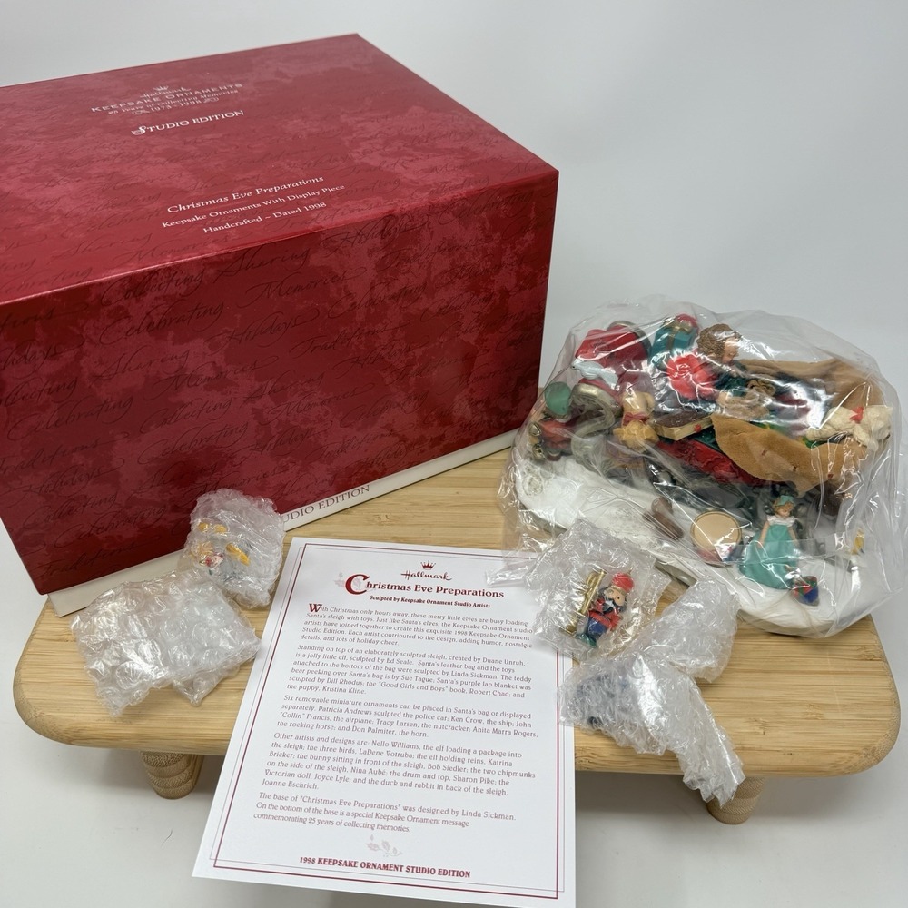 Hallmark Keepsake Ornament 1998 Christmas Eve Preparations Display 6 Mini's Box
